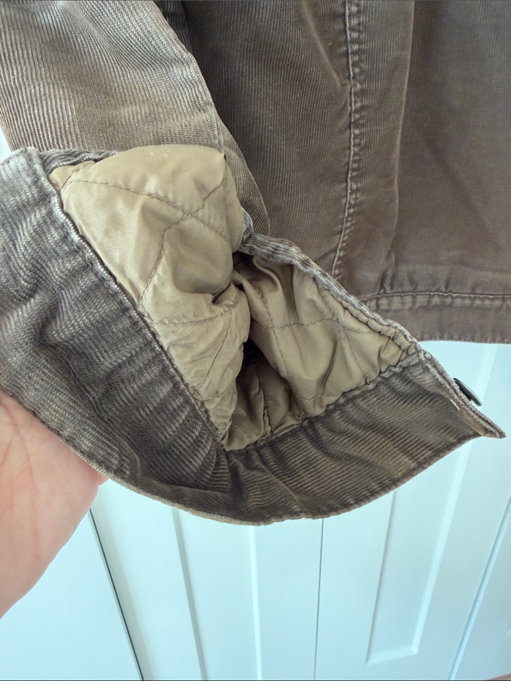 Levi's Vintage Corduroy Brown Sherpa lined Trucker Jacket with Turn-Down Collar - Picture 10 of 10